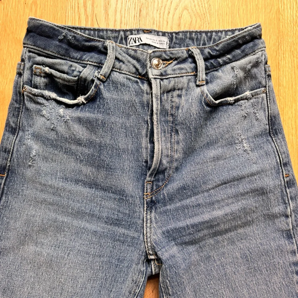 ZARA STRAIGHT LEG HIGH RISE JEANS USA 2 - Picture 5 of 5